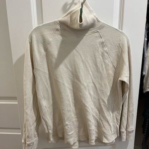 Everlane cream turtleneck